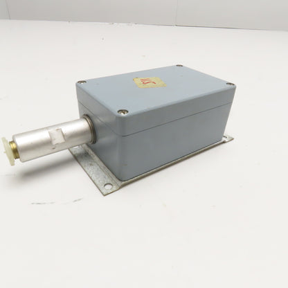Rexroth 553 001 008 0 Flow Sensor 0-500 NL/min 200-1200 Hz 1/2" Push To Connect