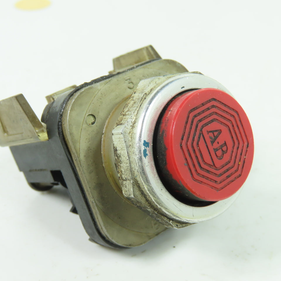 Allen-Bradley 800T-B6 Red Flush Push Button Operator 600VAC Max