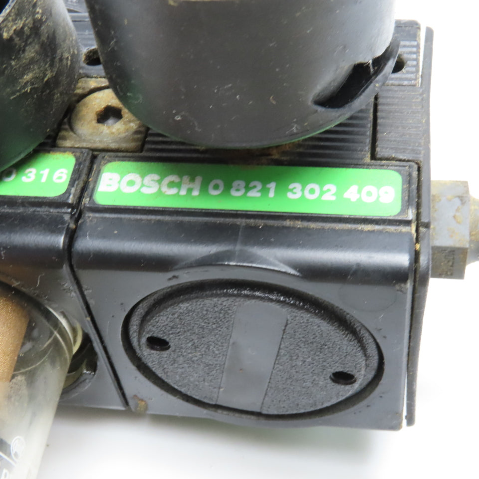 Bosch 0 821 302 409 1/4" NPT Compressed Air Filter Regulator Unit 250PSI