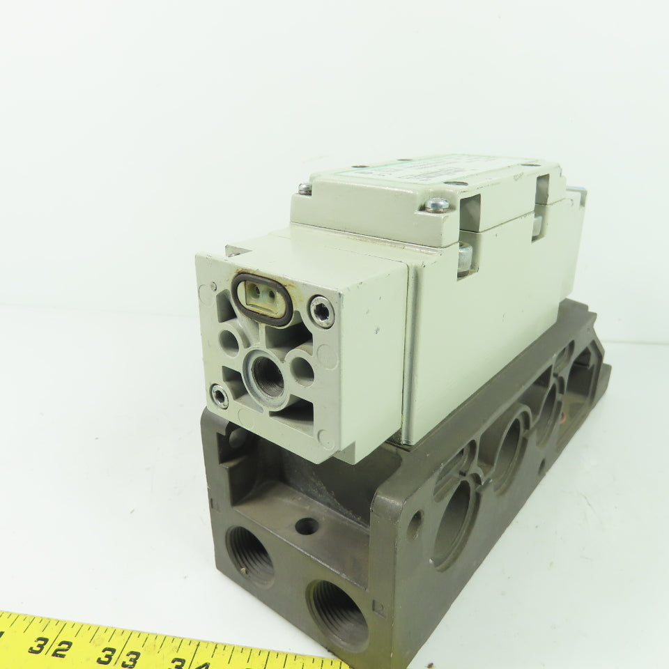 Numatics 135BB715MP00061 Solenoid Valve 24VDC 150 PSIG W/ Manifold Base