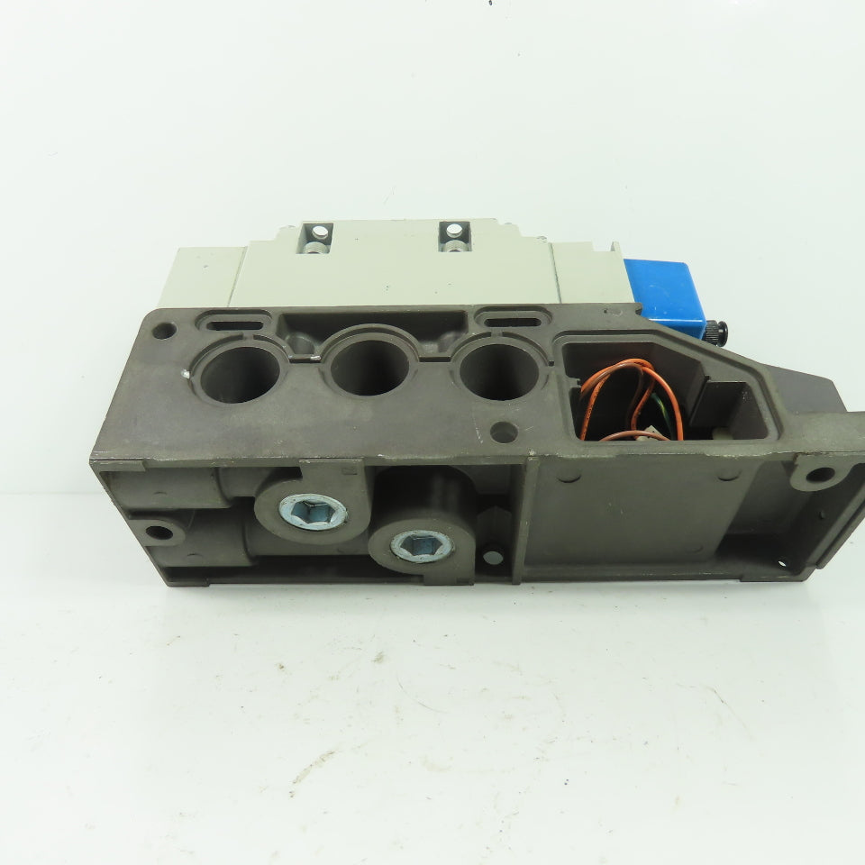 Numatics 135BB715MP00061 Solenoid Valve 24VDC 150 PSIG W/ Manifold Base