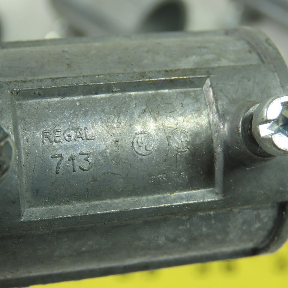 Regal 713 Set Screw EMT Conduit Couplings Lot of 10