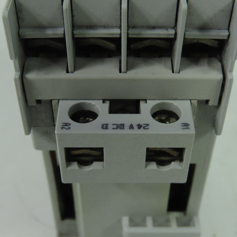 Allen-Bradley 700-CF400D* IEC Control Relay 24VDC Coil 4-Pole W/ 100-F Auxiliary