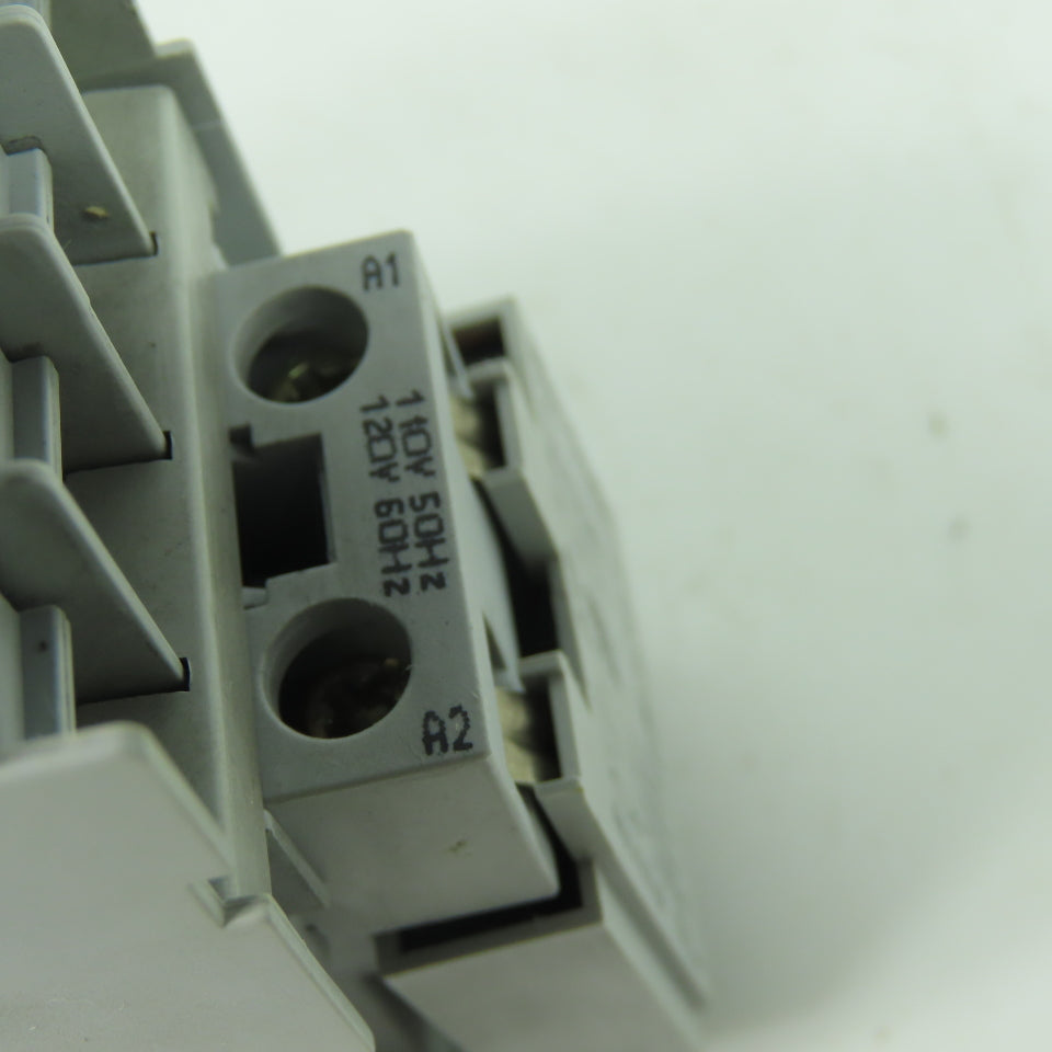 Allen-Bradley 700-CF400* 4-Pole IEC Industrial Control Relay 110-120V Coil