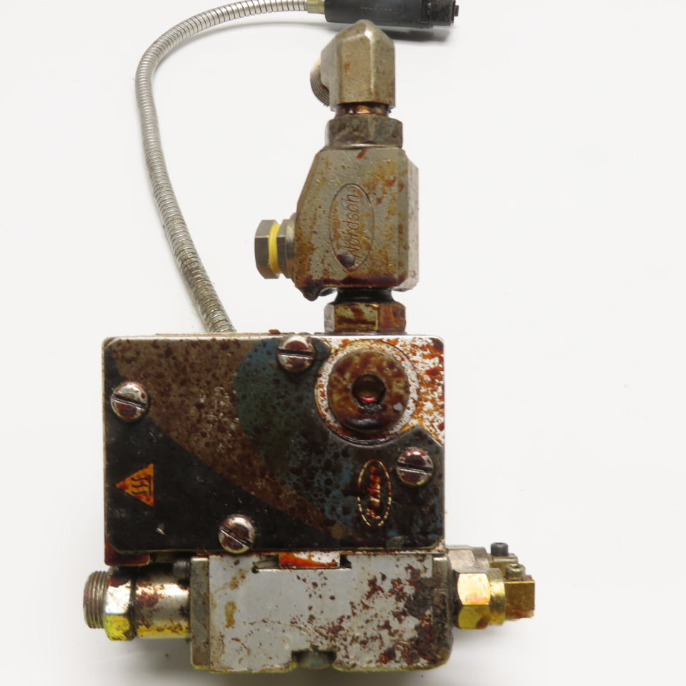 Nordson BCM-SLBS-STD02AC 8514160 Industrial Heater Applicator Head 240V 200W