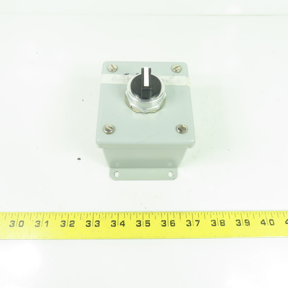 Allen-Bradley 800T-J2 Selector Switch in Hoffman Enclosure 13 3.5"x3.25"x3"