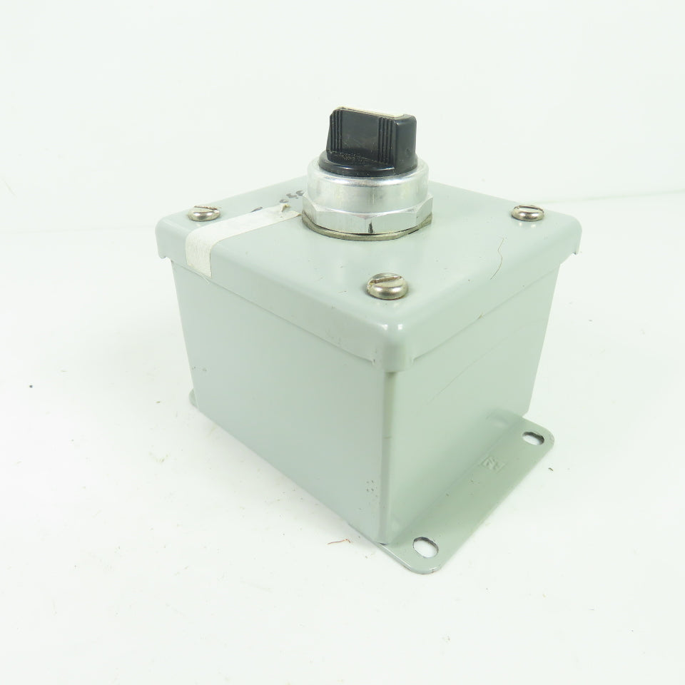 Allen-Bradley 800T-J2 Selector Switch in Hoffman Enclosure 13 3.5"x3.25"x3"