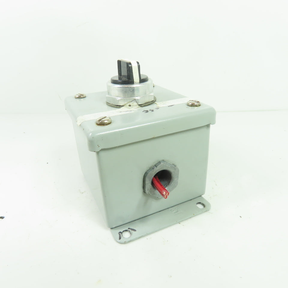 Allen-Bradley 800T-J2 Selector Switch in Hoffman Enclosure 13 3.5"x3.25"x3"