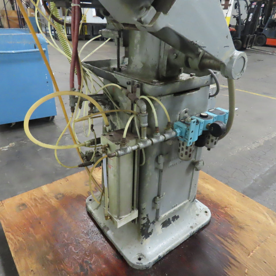 Burke Machine Tool Co. 126A 3/4HP Horizontal Production Mill 220/440V 3Ph Tested