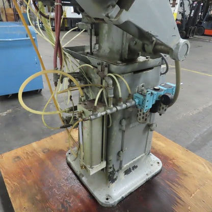Burke Machine Tool Co. 126A 3/4HP Horizontal Production Mill 220/440V 3Ph Tested