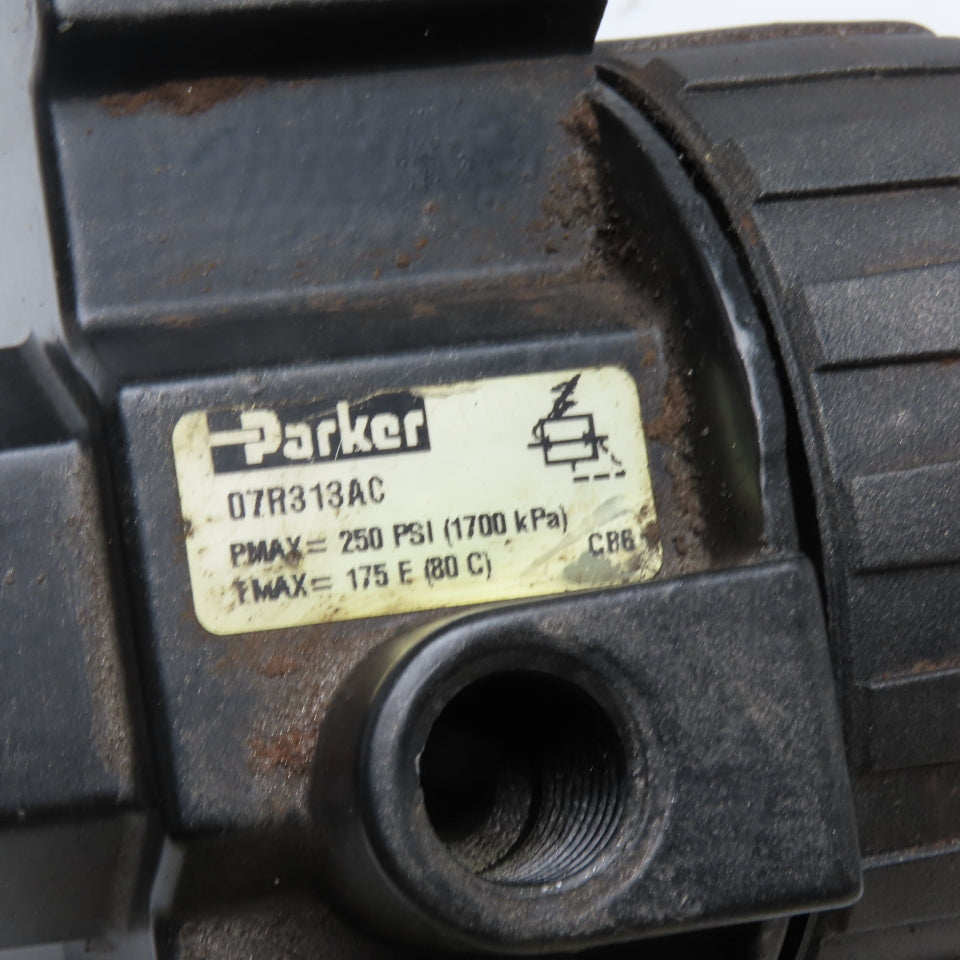 Parker 07R313AC 3/8" NPT Pneumatic Regulator 250 PSI Max 175 F Max