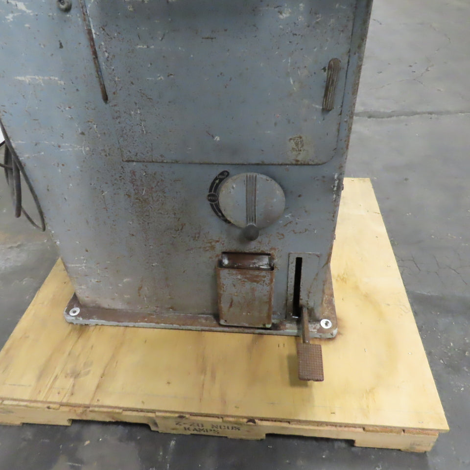 DoAll Model ML 16" Vertical Contour Band Saw With Job Selector 1HP 1Ph 115/230V