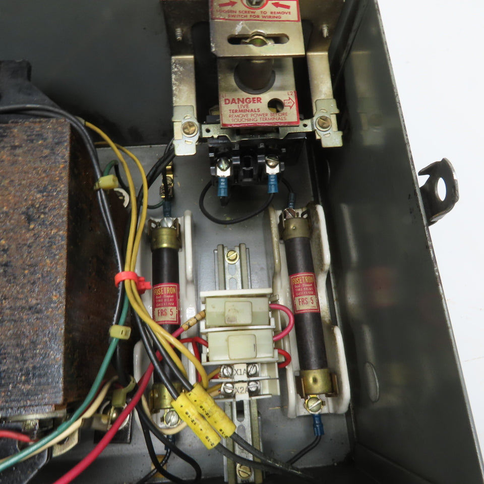 Square D SK5271W Transformer Disconnect 2kVA 230/460V to 115V 2000VA @60Hz