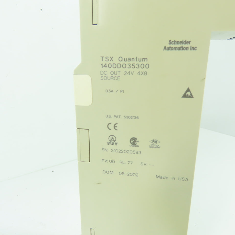 Schneider Automation 140DDO35300 TSX Quantum 24VDC 4x8 Source Output Module