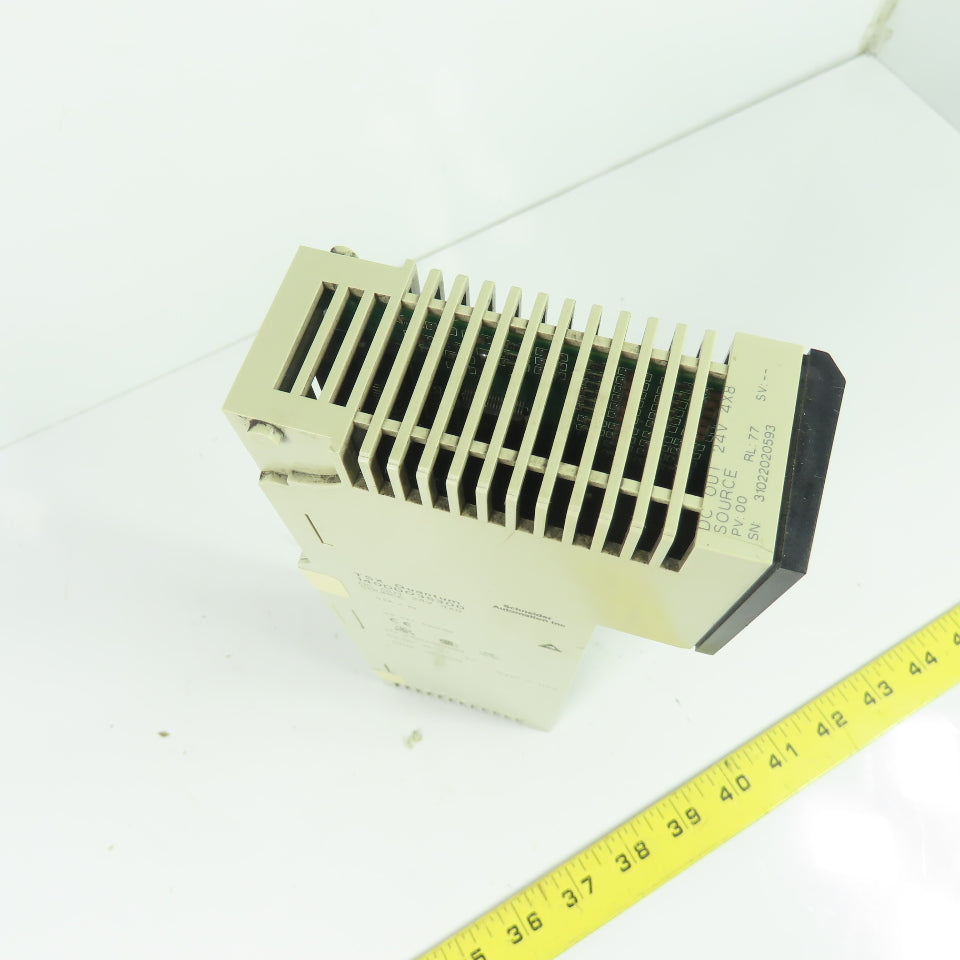 Schneider Automation 140DDO35300 TSX Quantum 24VDC 4x8 Source Output Module