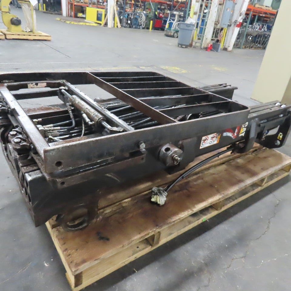 Caterpillar E5000 3 Stage Forklift Mast W/ Side Shift From 36V Electric Lift