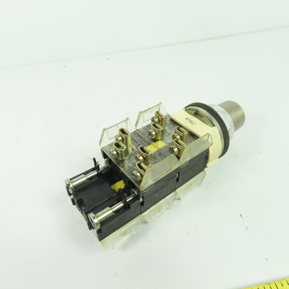 Allen-Bradley 800T-J44 Key Operated Selector Switch Series T NEMA 4/13