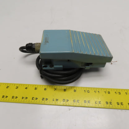 Schneider Electric XPEM110H2 Industrial Metal Foot Switch 240V 3A