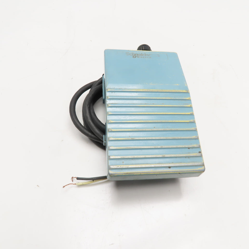 Schneider Electric XPEM110H2 Industrial Metal Foot Switch 240V 3A