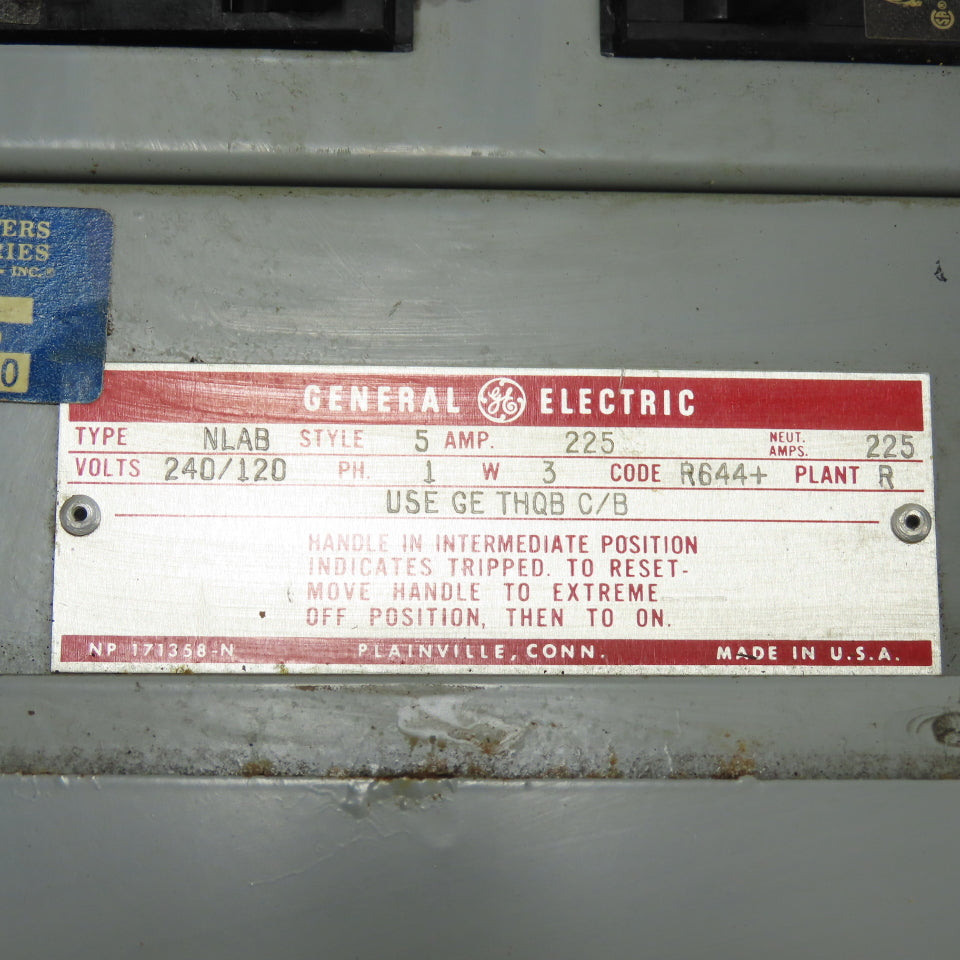 General Electric NLAB 225A 240/120V 1Ph 3W NLAB Circuit Breaker Panelboard