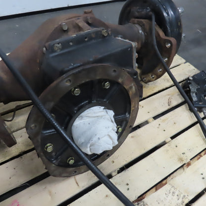 Caterpillar E5000 Forklift Rear Drive Axle Assembly with Brakes and Lever