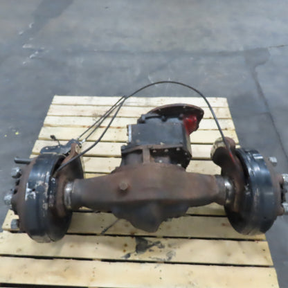 Caterpillar E5000 Forklift Rear Drive Axle Assembly with Brakes and Lever