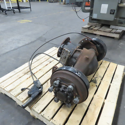 Caterpillar E5000 Forklift Rear Drive Axle Assembly with Brakes and Lever