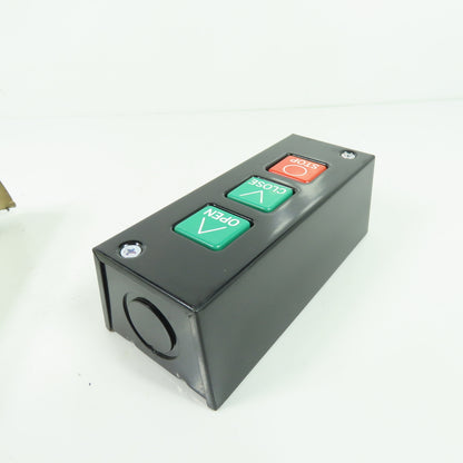 Eastern Motor Controls PBS-3 3-Push Button Station Open/Close/Stop 5A 240VAC NEW