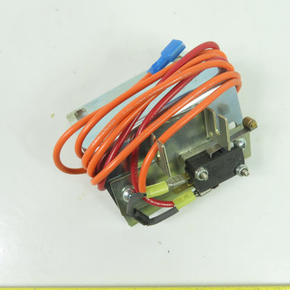 Honeywell V7-1B17D8-207 Roller Lever Micro Switch 11A 277VAC W/ Mounting Plate