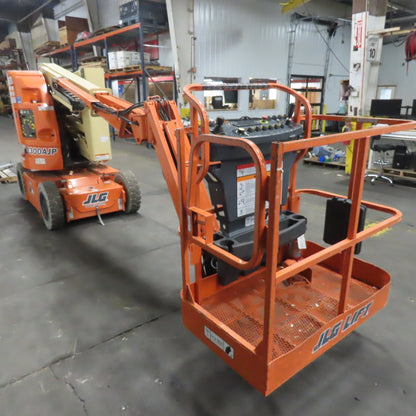 JLG E300AJP Electric Articulating Boom Lift 48V 30ft Reach 500lb 1251Hrs