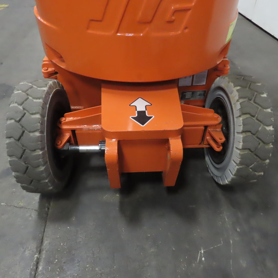 JLG E300AJP Electric Articulating Boom Lift 48V 30ft Reach 500lb 1251Hrs