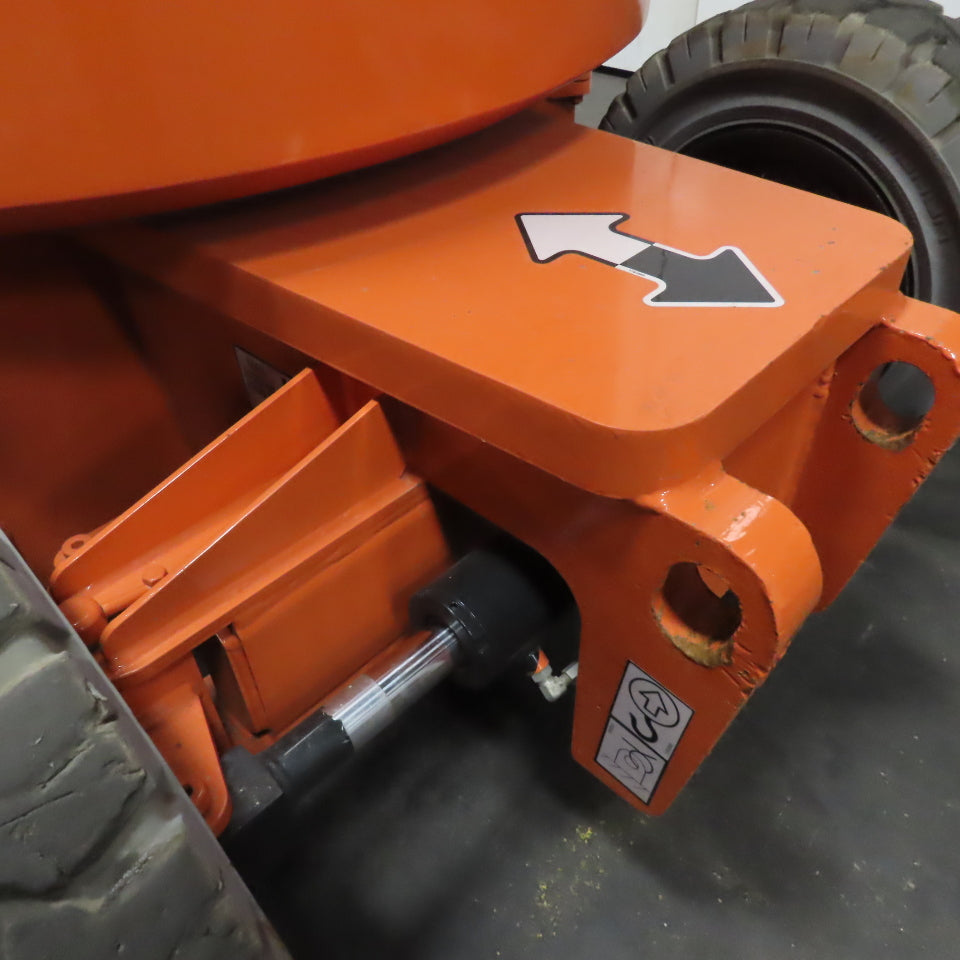 JLG E300AJP Electric Articulating Boom Lift 48V 30ft Reach 500lb 1251Hrs