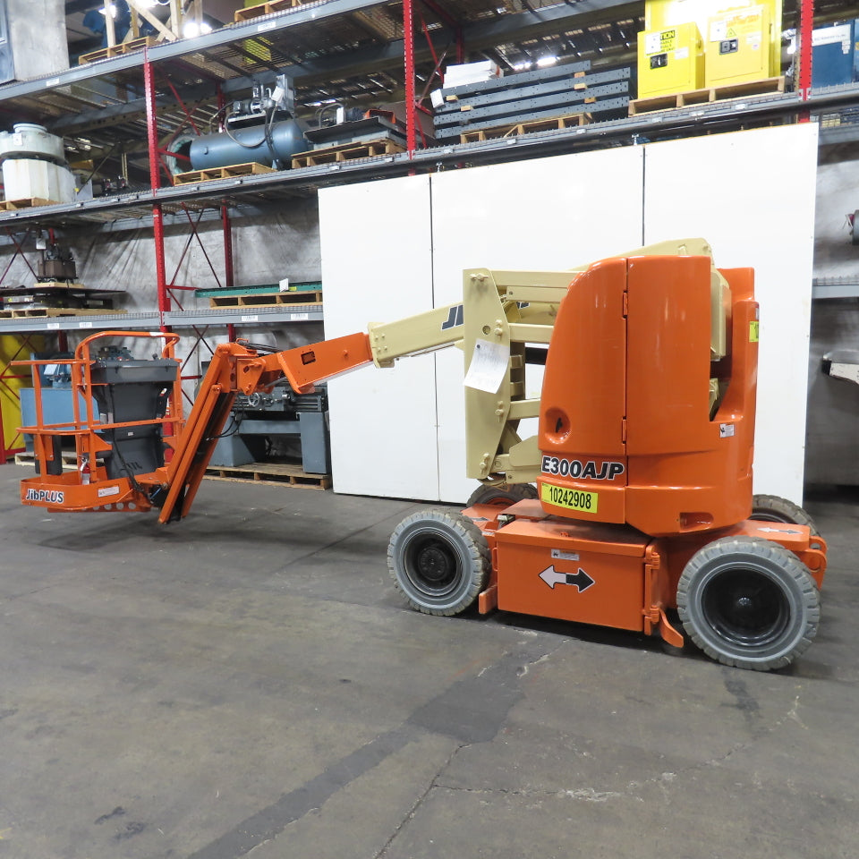 JLG E300AJP Electric Articulating Boom Lift 48V 30ft Reach 500lb 1251Hrs