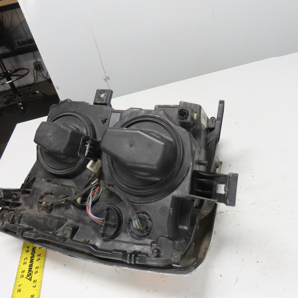 84388593 RH Passenger Side Headlight Assembly From 2019 Chevy Silverado 2500