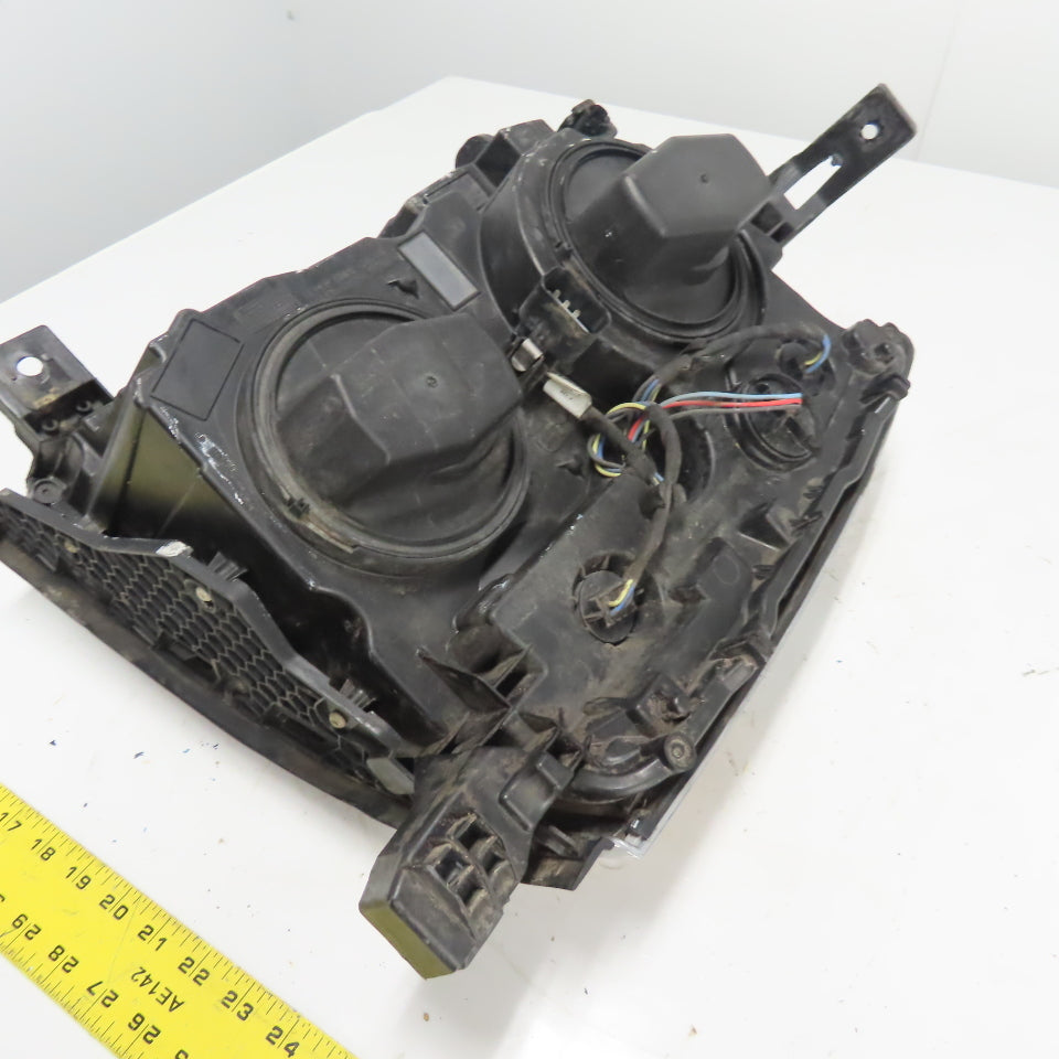 84388593 RH Passenger Side Headlight Assembly From 2019 Chevy Silverado 2500