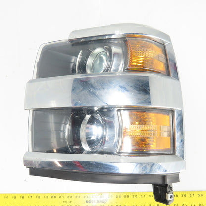 84388592 LH Driver Side Headlight Assembly From 2019 Chevy Silverado 2500