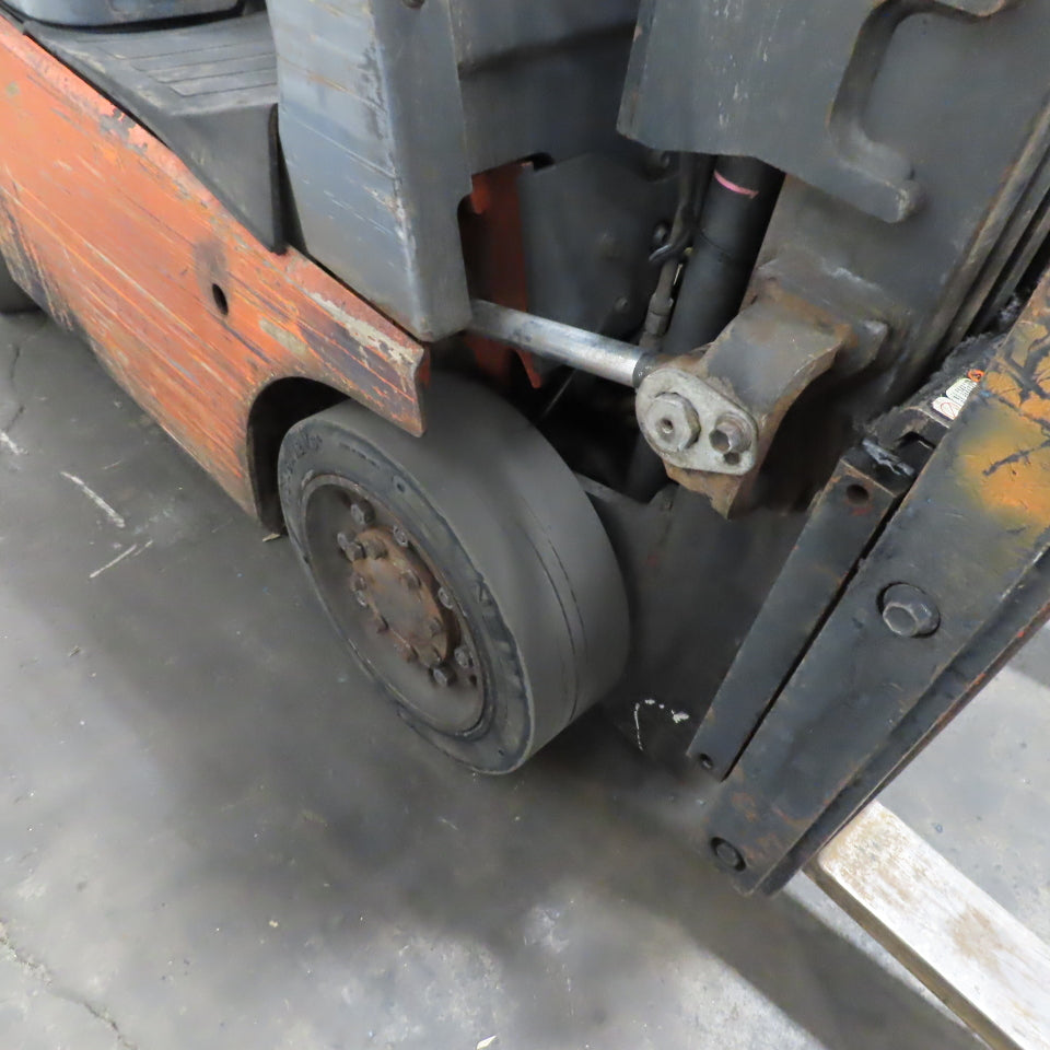 Toyota 8FGCU18 2900Lbs LP Gas Forklift 189" Lift Side Shift Fork Positioner