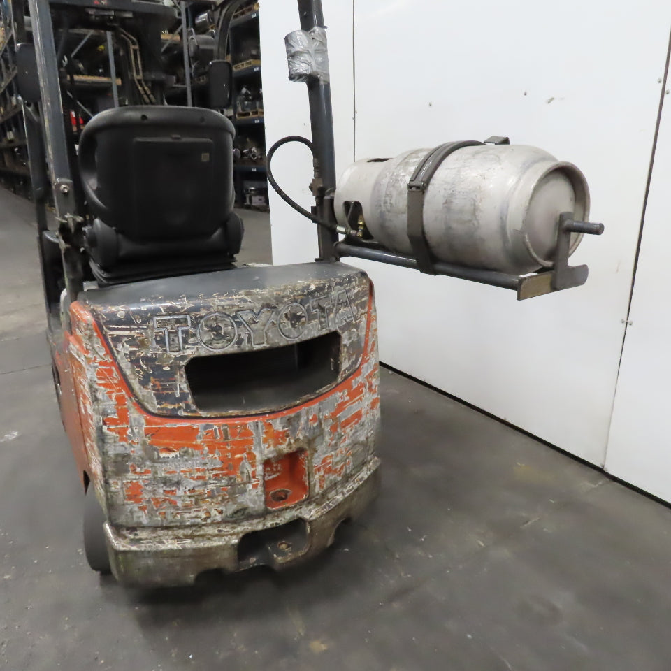 Toyota 8FGCU18 2900Lbs LP Gas Forklift 189" Lift Side Shift Fork Positioner