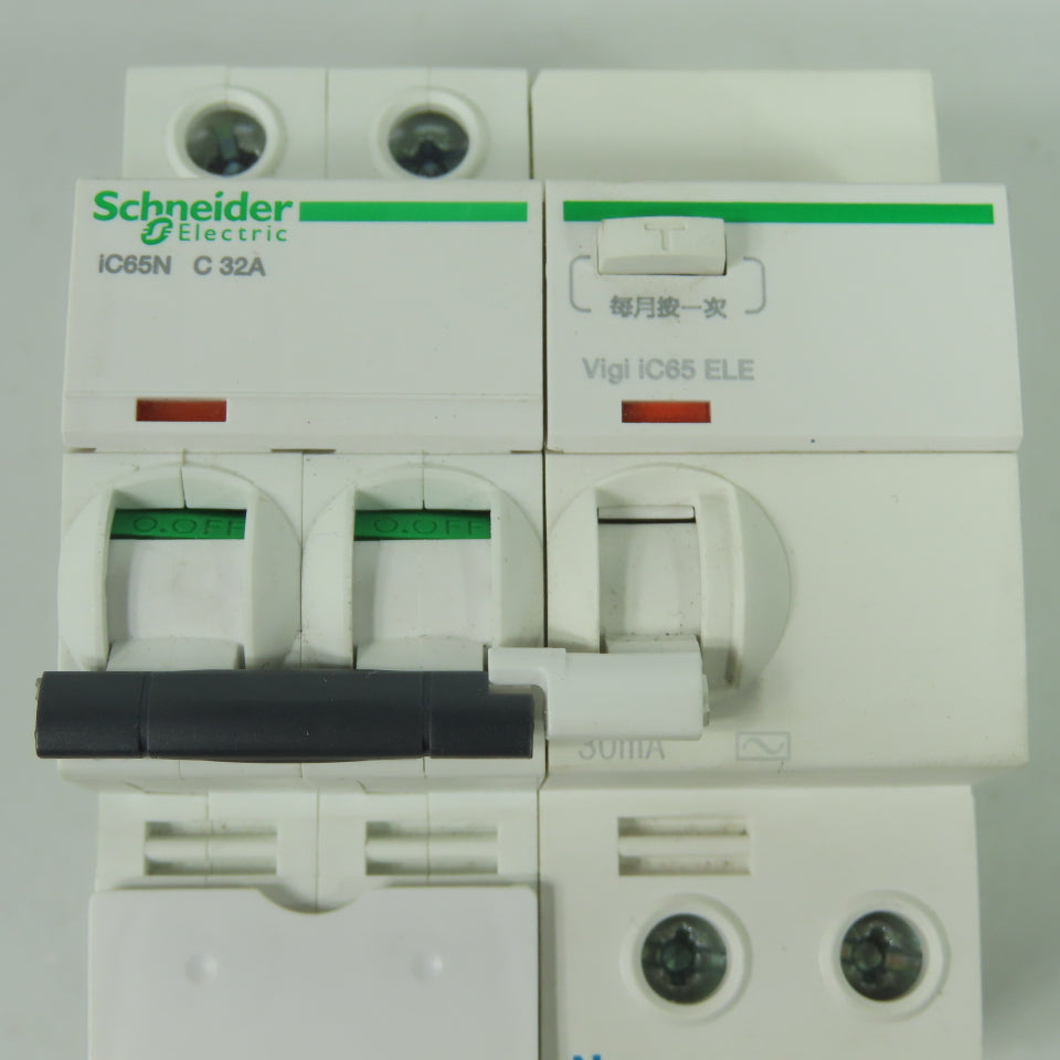 Schneider Vigi iC65 ELE iC65N C32A 32A 400V 30mA Current Circuit Breaker