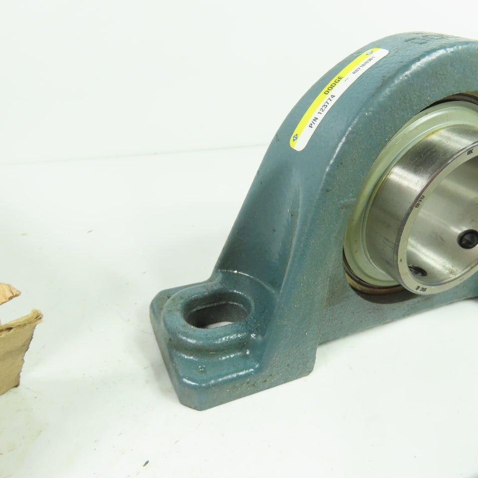 Dodge 123774 2-Bolt Pillow Block Bearing 2" Bore NEW