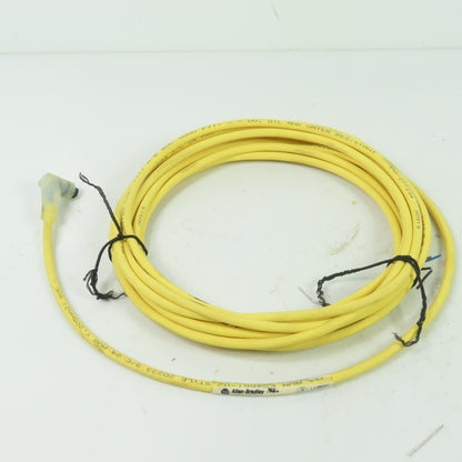 Allen-Bradley 889P-W3UB-5 4A 30VAC/VDC 3-Pin Right Angle Cordset Cable