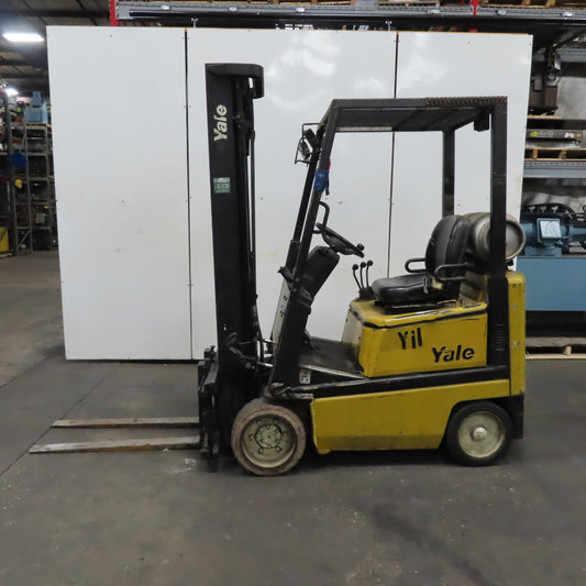 Yale GLC030AFNUAE090 3000Lbs LP Gas Forklift 206" Lift 3 Stage Needs Work