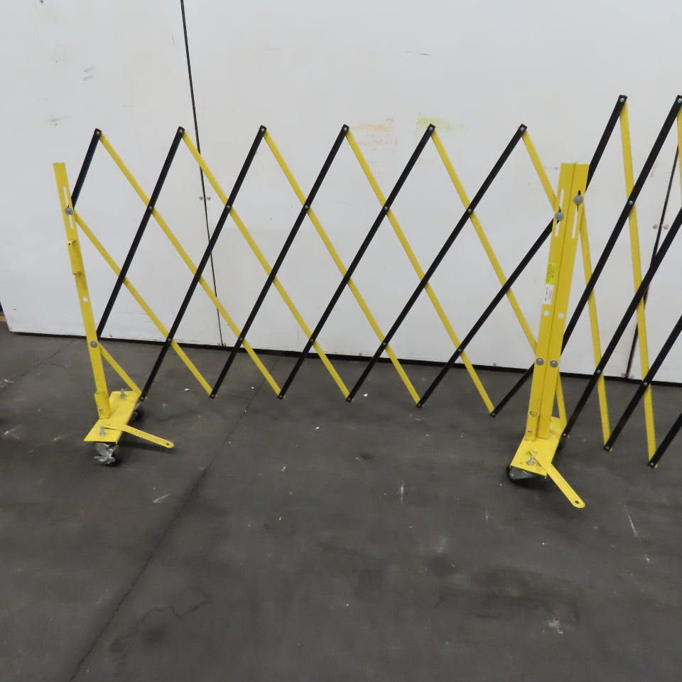 Illinois Engineered Products XL1240 40" Tall x 20' Long Portable Barrier Gate