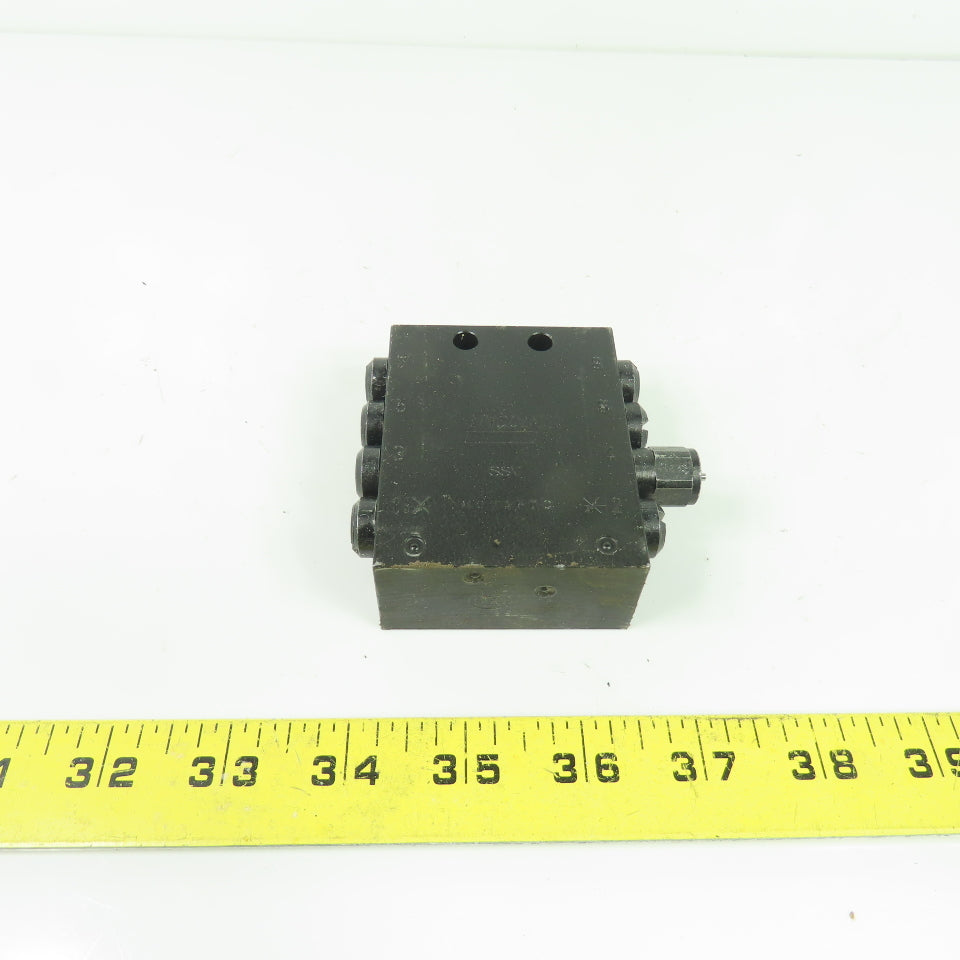 Lincoln M07A50C SSV Series 8-Outlet Progressing Metering Divider Valve