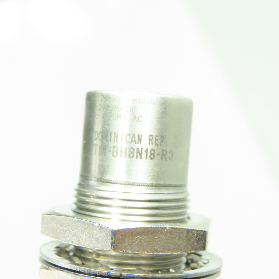 Allen-Bradley 871TM-BH8N18-R3 Inductive Proximity Sensor 20-250V AC/DC NEW