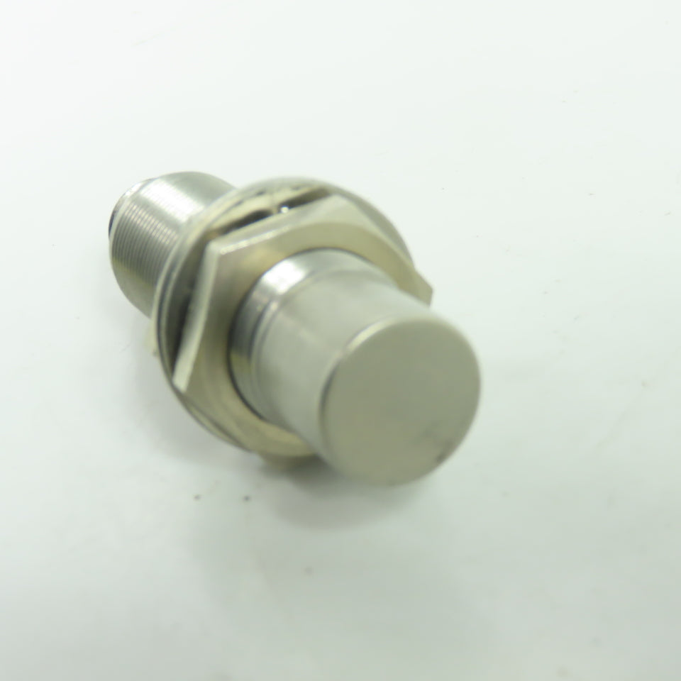 Allen-Bradley 871TM-BH8N18-R3 Inductive Proximity Sensor 20-250V AC/DC NEW