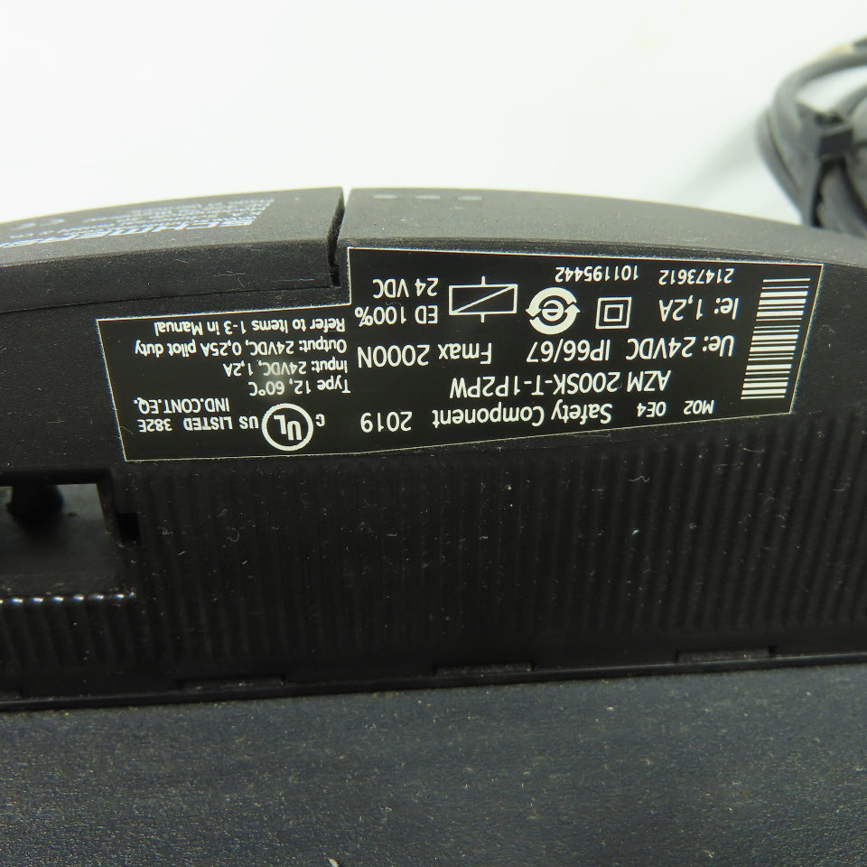 Schmersal AZM 200SK-T-1P2PW Solenoid Interlock 24VDC W/ SZ 200 Lockout Tag