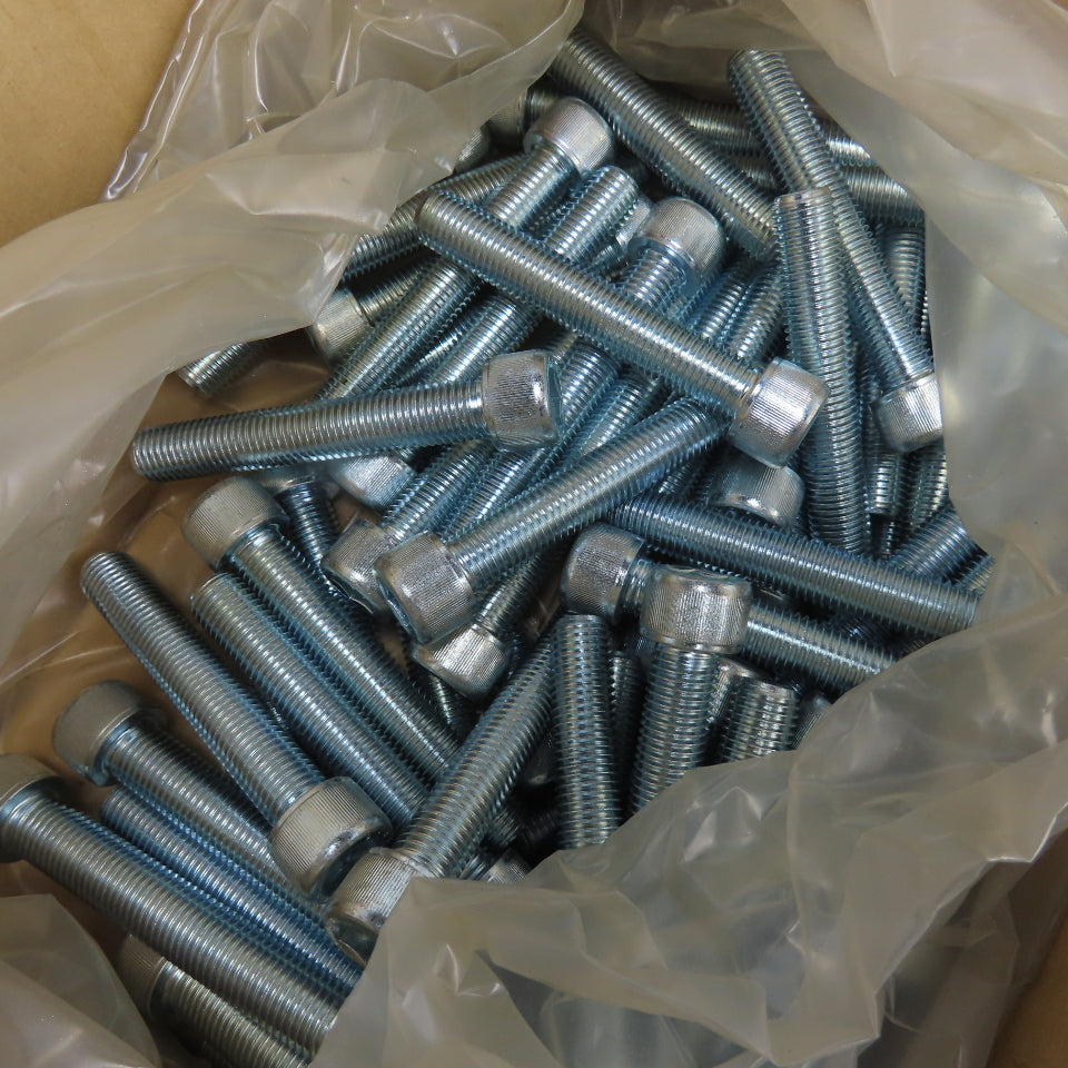 Fastenal 11137045 Class 12.9 M16-2.0 x 100mm Socket Head Cap Screws Lot Of 70