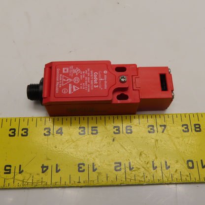 Allen-Bradley 440K-C21091 Guardmaster Cadet 3 Safety Interlock Switch