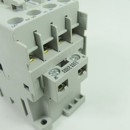 Allen-Bradley 700-CF220D IEC Control Relay 110V 50Hz / 120V 60Hz 2NO 2NC Ser A